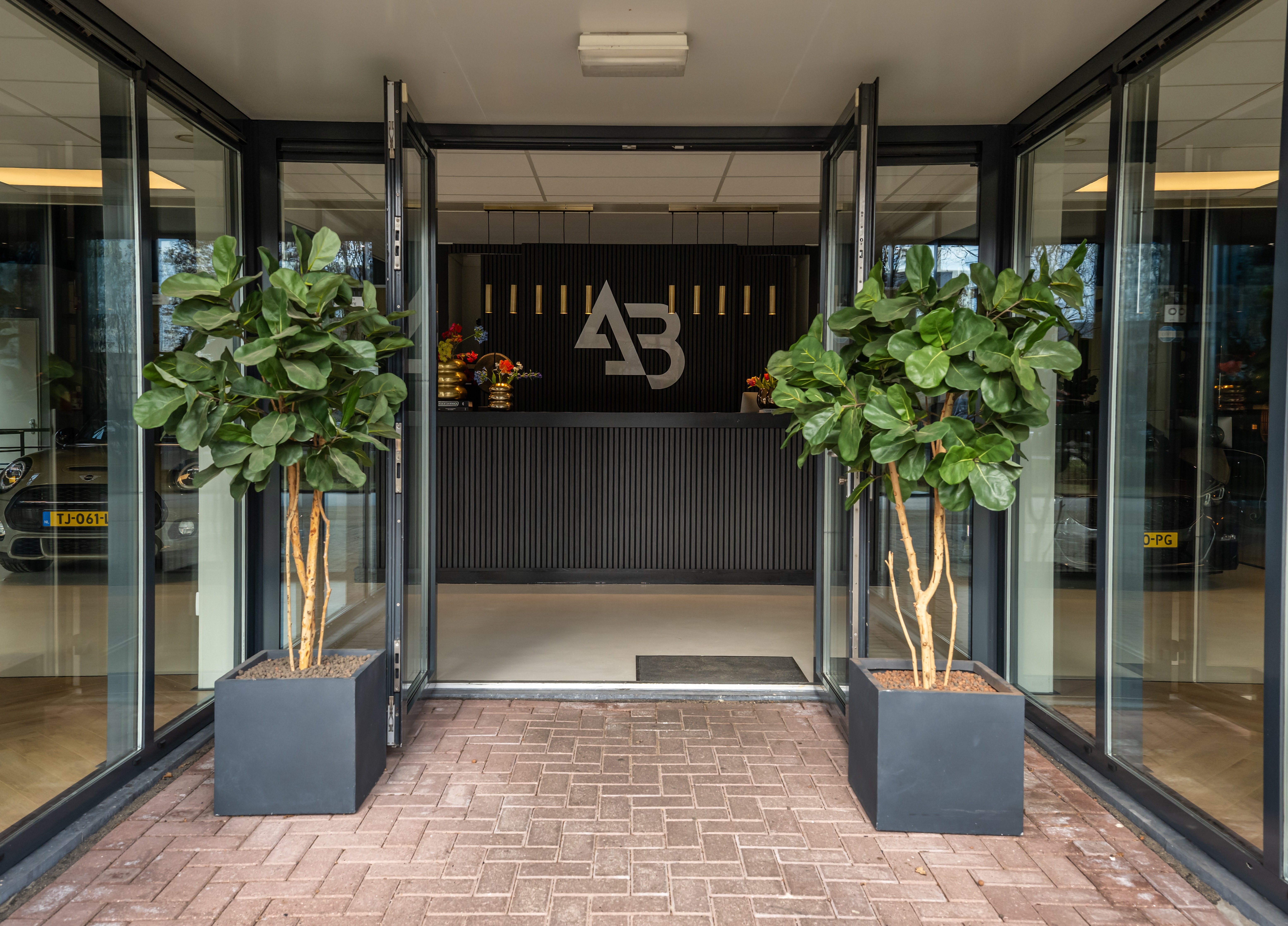 Gallery gallery_images_4_4_17526673071283629452.jpg  | Autocentrum Brabant Breda