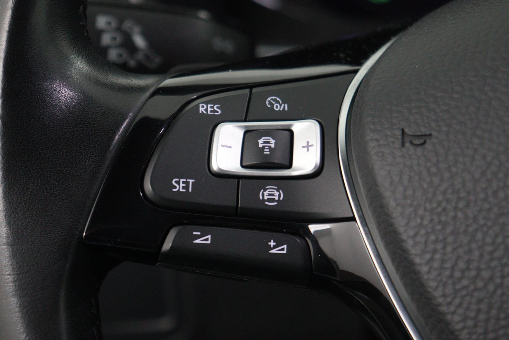 Volkswagen Tiguan 1.5 TSI ACT Highline Business R Automaat (Goed ondH, Navi, PDC, Adaptive, Virtual Cockpit, NL-auto) 42755421-16.jpg | Autocentrum Brabant Breda