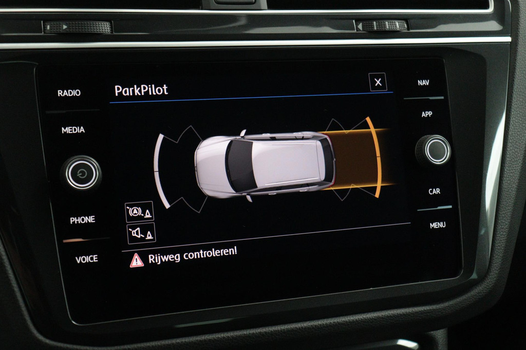 Volkswagen Tiguan 1.5 TSI ACT Highline Business R Automaat (Goed ondH, Navi, PDC, Adaptive, Virtual Cockpit, NL-auto) 42755421-20.jpg | Autocentrum Brabant Breda