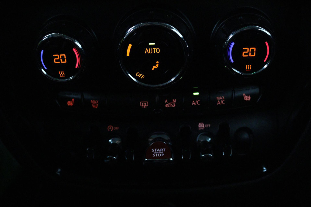 MINI Clubman 1.5 One Chili Automaat (NAVIGATIE, PARKEERSENSOREN, STOELV, CLIMATE CONTROL, GOED ONDERHOUDEN) 44165755-10.jpg | Autocentrum Brabant Breda