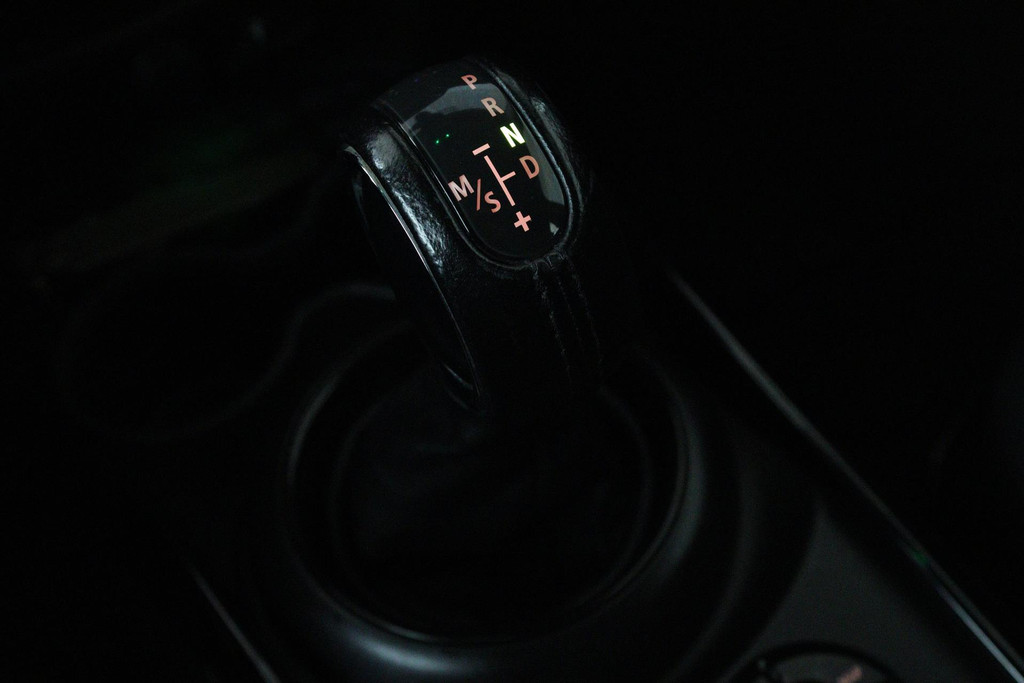 MINI Clubman 1.5 One Chili Automaat (NAVIGATIE, PARKEERSENSOREN, STOELV, CLIMATE CONTROL, GOED ONDERHOUDEN) 44165755-11.jpg | Autocentrum Brabant Breda