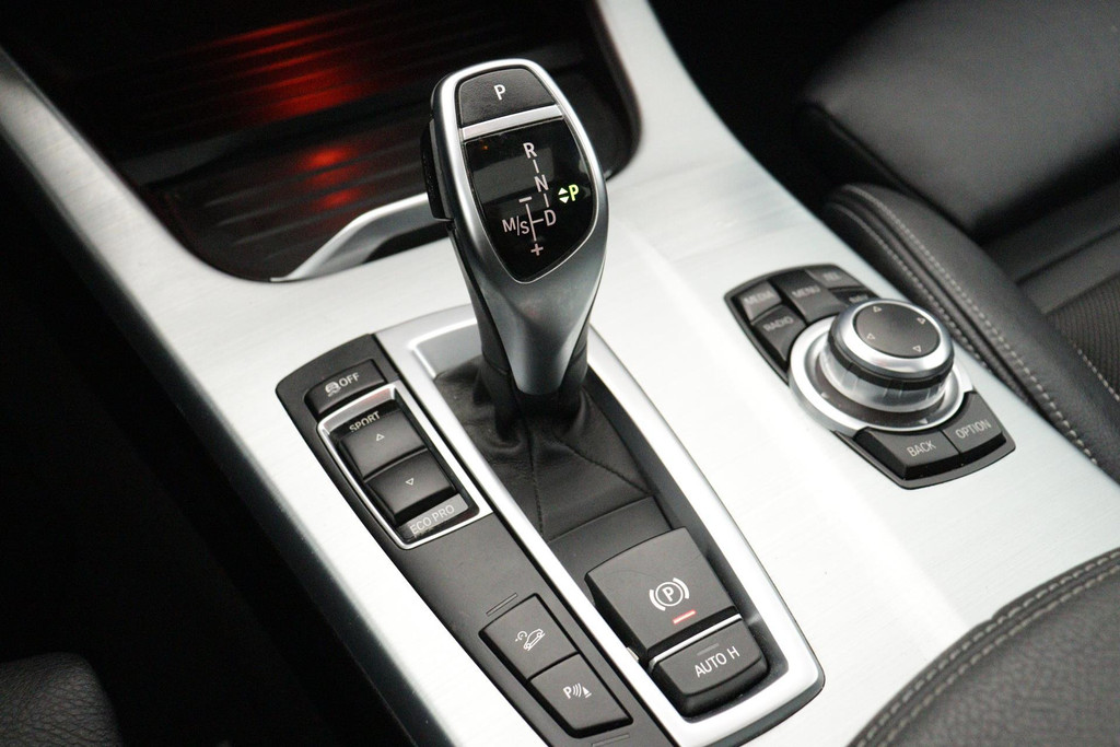 BMW X3 XDrive30d High Executive M-sport (Goed OnderH, Panorama, Stoelv, Parkeersensoren, Navi, Etc) 44259749-8.jpg | Autocentrum Brabant Breda