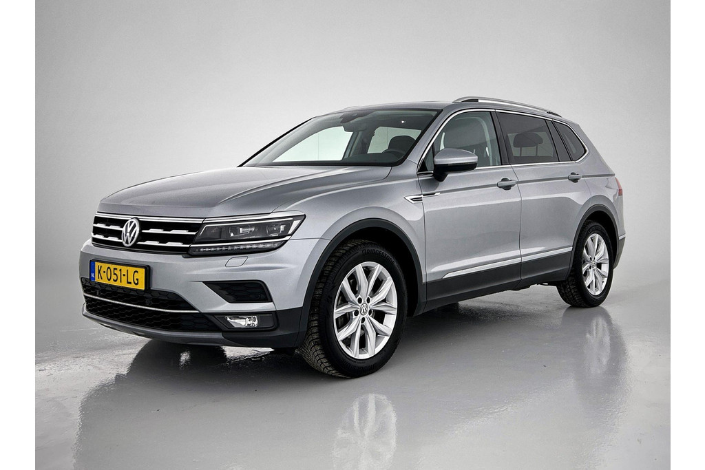 Volkswagen Tiguan Allspace 1.5 TSI Highline | PANO | Massagestoel | Stoelverw | TrekH | Add CC | 1e eig | DealeronderH | NL Auto | 44488512-0.jpg | Autocentrum Brabant Breda