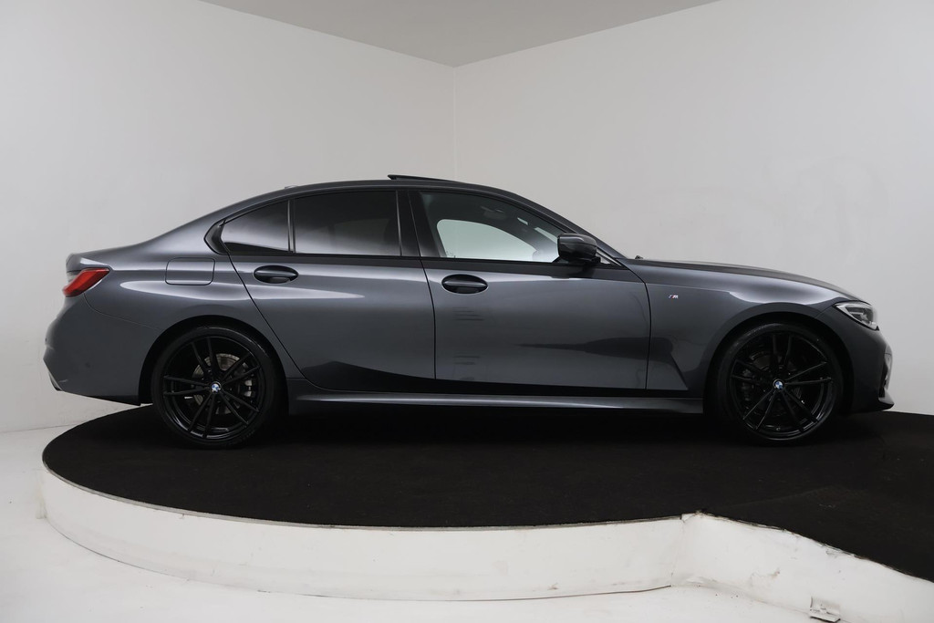 BMW 3 Serie 318i Business Edition (PANORAMADAK, PARKEERSENSOREN, STOELVERWARMING, NAVIGATIE, CAMERA, DEALER ONDERHOUDEN) 44648101-15.jpg | Autocentrum Brabant Breda