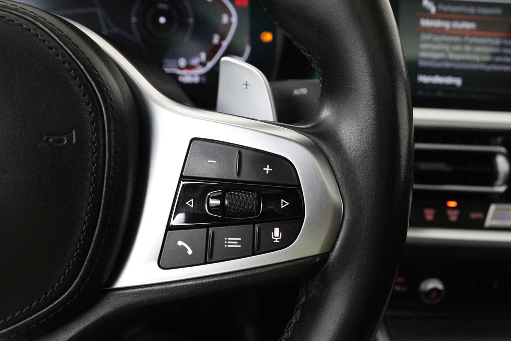 BMW 3 Serie 318i Business Edition (PANORAMADAK, PARKEERSENSOREN, STOELVERWARMING, NAVIGATIE, CAMERA, DEALER ONDERHOUDEN) 44648101-6.jpg | Autocentrum Brabant Breda