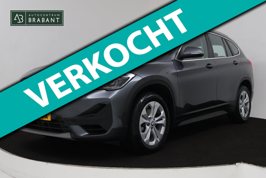 BMW X1 SDrive18i Executive Edition (PARKEERSENSOREN, NAVIGATIE, CRUISE, STOELVERWARMING, AUTOMAAT, NL-AUTO, DEALER ONDERHOUDEN) 44854354-0.jpg | Autocentrum Brabant Breda