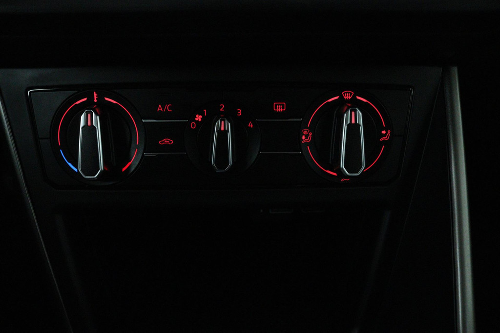 44908081-18.jpg