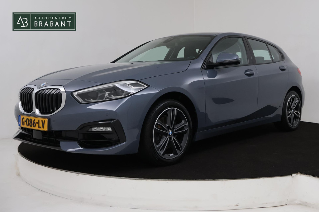 BMW 1-serie 118i Executive Edition Sport Automaat (NAVIGATIE, PARKEERSENSOREN, LED, CARPLAY, SPORTSTOELEN) 45041965-0.jpg | Autocentrum Brabant Breda