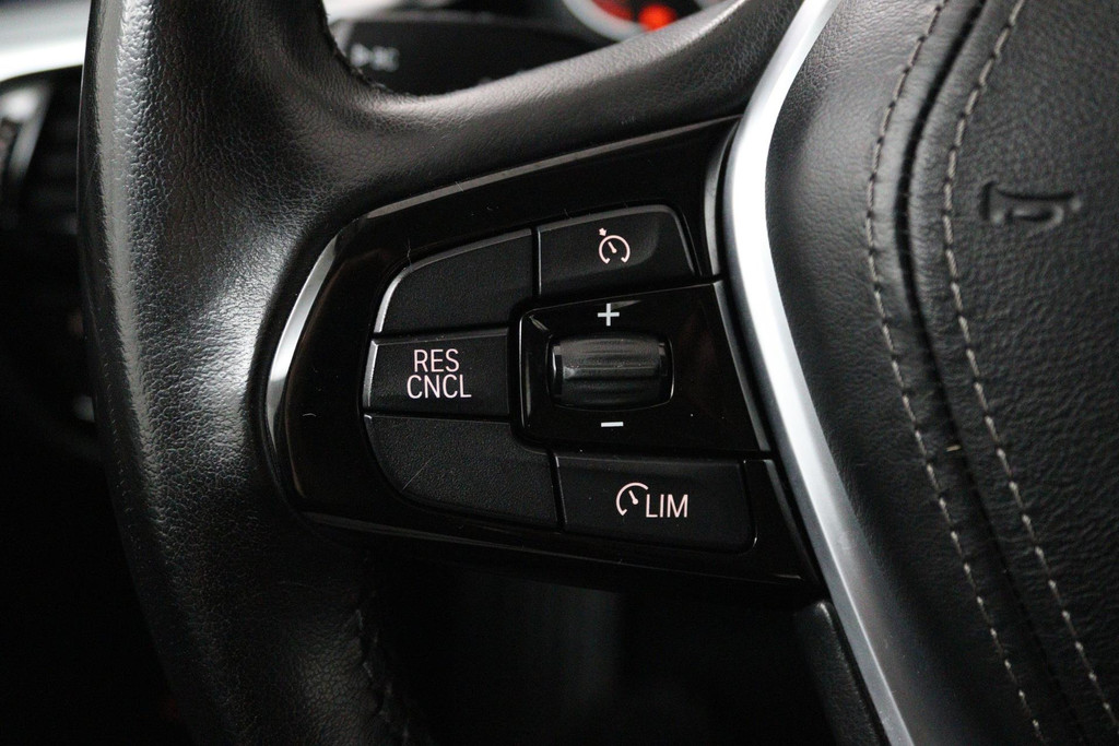 45301369-7.jpg
