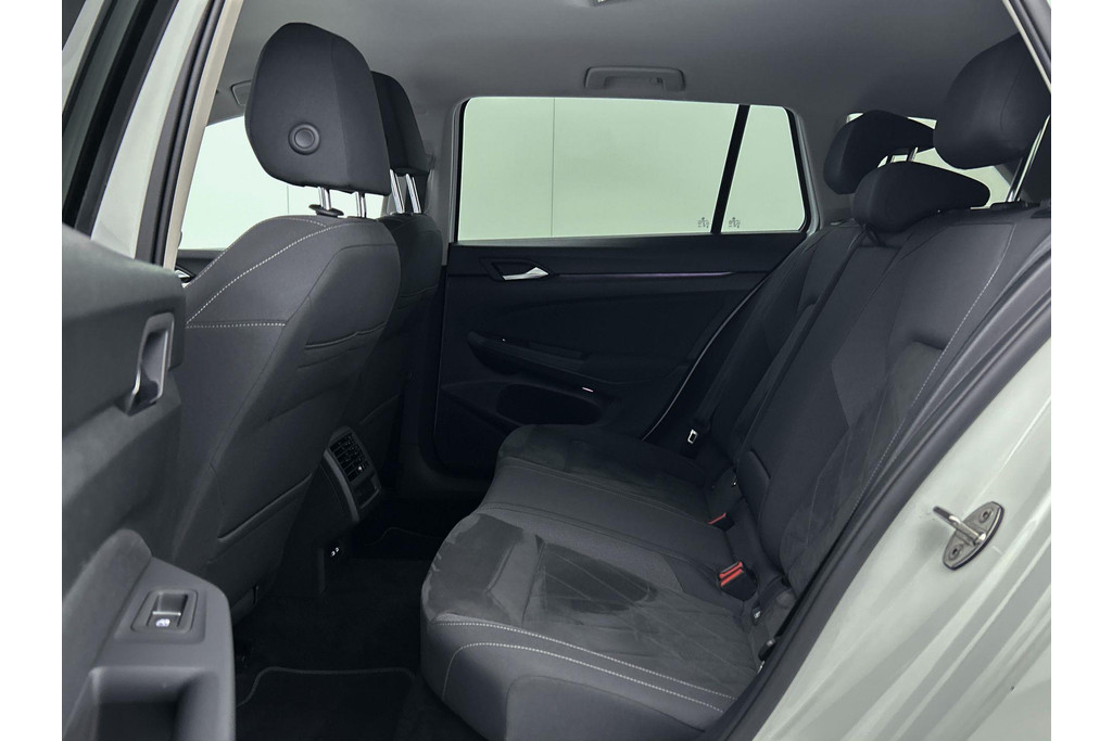Volkswagen GOLF Variant 1.0 TSI Life Business (NAVIGATIE, STOEL-/STUURVERWARMING, CAMERA, MASSAGESTOELEN, 1e EIGENAAR) 45590922-16.jpg | Autocentrum Brabant Breda