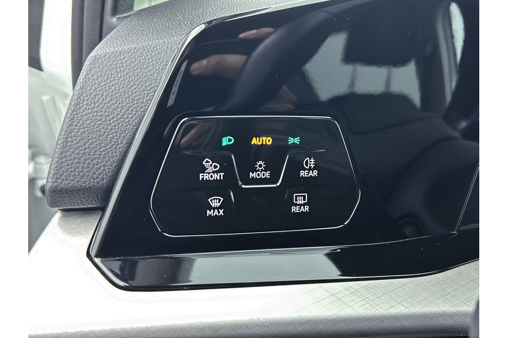 Volkswagen GOLF Variant 1.0 TSI Life Business (NAVIGATIE, STOEL-/STUURVERWARMING, CAMERA, MASSAGESTOELEN, 1e EIGENAAR) 45590922-6.jpg | Autocentrum Brabant Breda