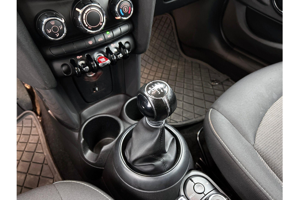 MINI Mini 1.5 One First Salt (NL-Auto/ Dealer Onderhouden) 45664160-13.jpg | Autocentrum Brabant Breda