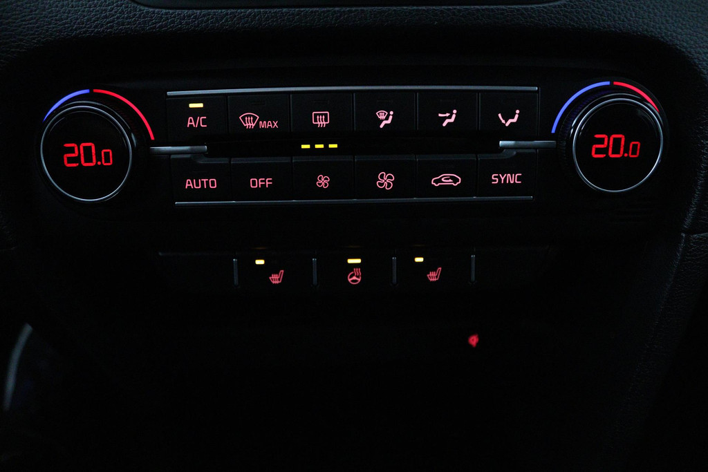 45764942-17.jpg