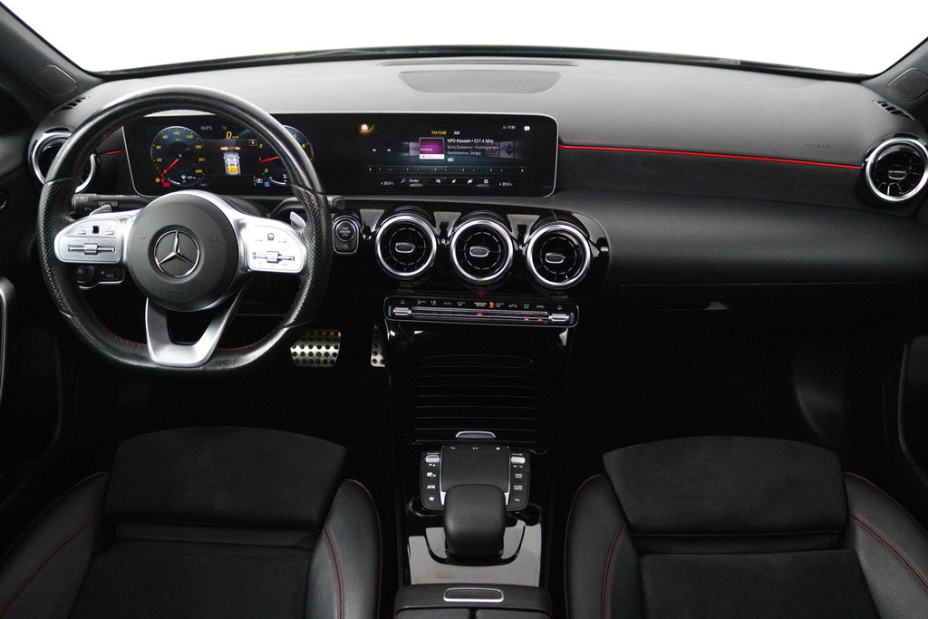 45880118-2.jpg