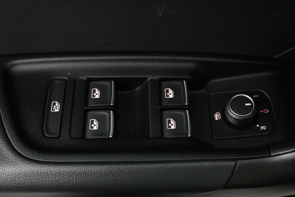 45889936-5.jpg