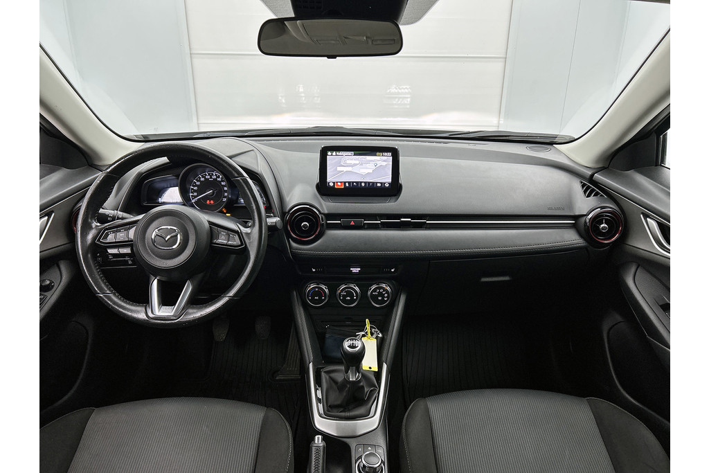 Mazda CX-3 2.0 SkyActiv-G 120 Dynamic AANBIEDING!!! (Goed OnderH, Trekhaak, Camera, Navi, StoelV, PDC, Etc) 46136060-1.jpg | Autocentrum Brabant Breda