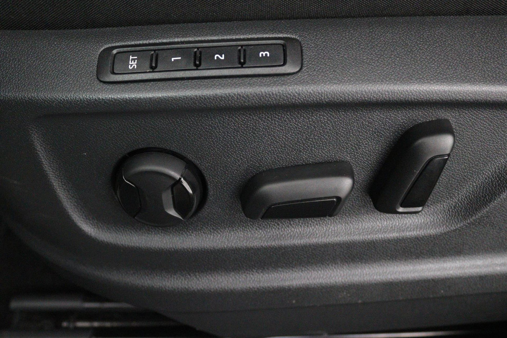 46175401-21.jpg