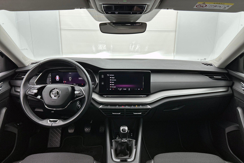 46288003-2.jpg
