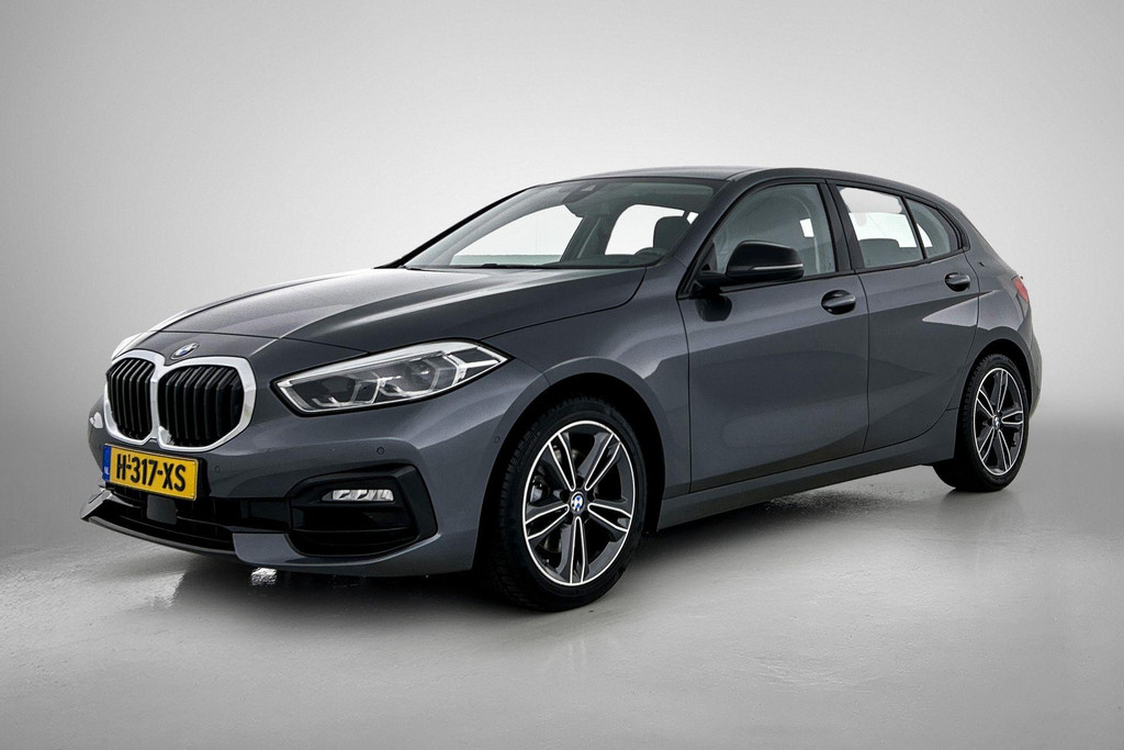 BMW 1-serie 118i Executive Edition Sport (STOELVERWARMING, NAVI, CARPLAY, DIGITALE COCKPIT, 1e EIGENAAR, DEALER ONDERHOUDEN) 46447161-0.jpg | Autocentrum Brabant Breda