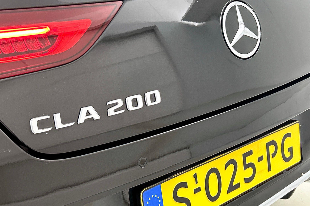 Mercedes-Benz CLA-Klasse 200 Premium Plus AMG-Line(Dealer OndH, Sfeer-Verlichting, Navi, StoelV, Cruise Control, Climate Con, Etc) 46477218-20.jpg | Autocentrum Brabant Breda