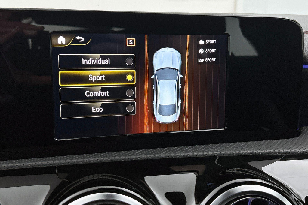 Mercedes-Benz CLA-Klasse 200 Premium Plus AMG-Line(Dealer OndH, Sfeer-Verlichting, Navi, StoelV, Cruise Control, Climate Con, Etc) 46477218-23.jpg | Autocentrum Brabant Breda