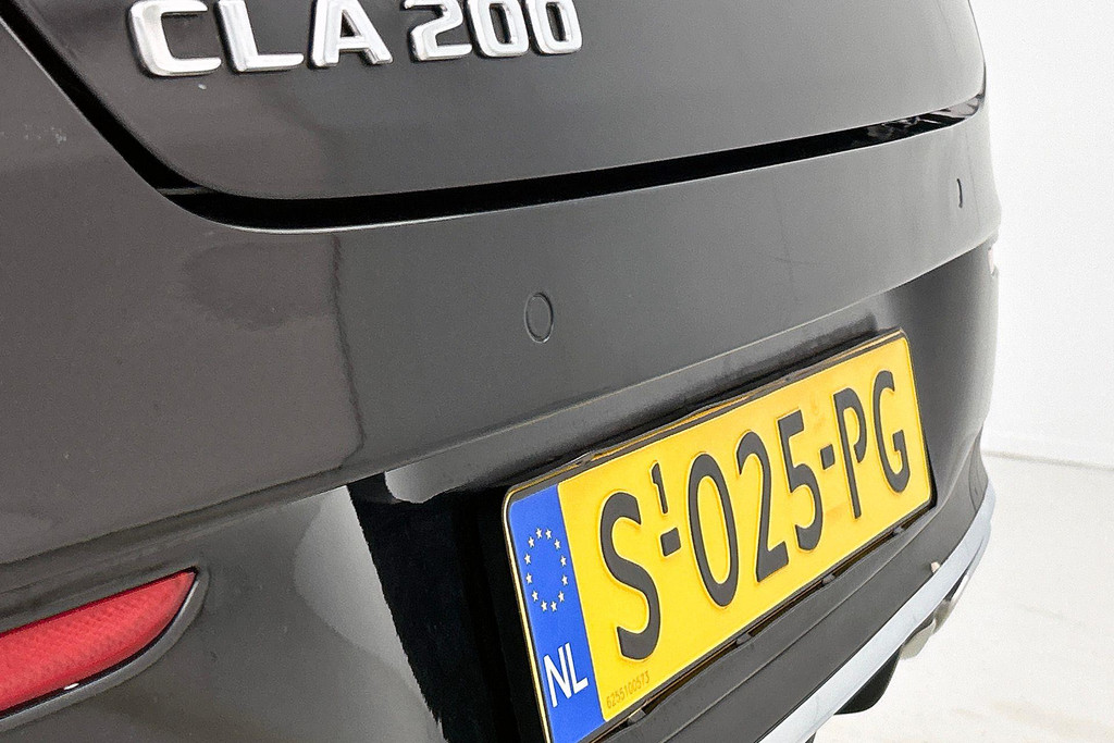 Mercedes-Benz CLA-Klasse 200 Premium Plus AMG-Line(Dealer OndH, Sfeer-Verlichting, Navi, StoelV, Cruise Control, Climate Con, Etc) 46477218-31.jpg | Autocentrum Brabant Breda