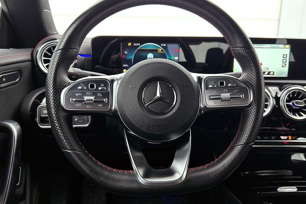 Mercedes-Benz CLA-Klasse 200 Premium Plus AMG-Line(Dealer OndH, Sfeer-Verlichting, Navi, StoelV, Cruise Control, Climate Con, Etc) 46477218-37.jpg | Autocentrum Brabant Breda