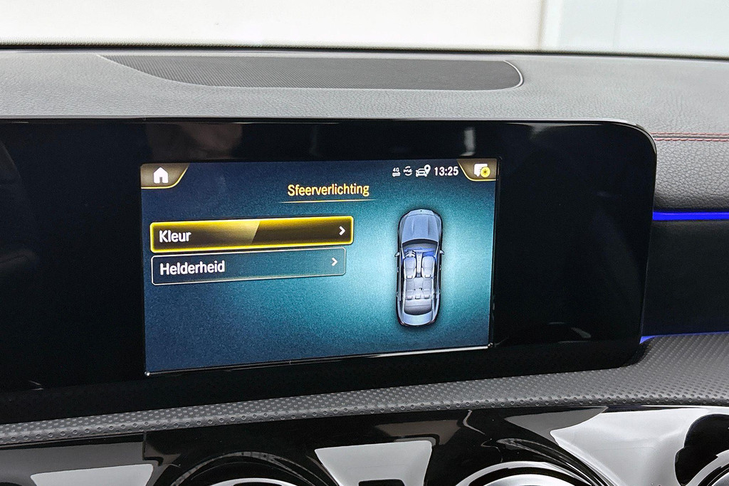 Mercedes-Benz CLA-Klasse 200 Premium Plus AMG-Line(Dealer OndH, Sfeer-Verlichting, Navi, StoelV, Cruise Control, Climate Con, Etc) 46477218-8.jpg | Autocentrum Brabant Breda