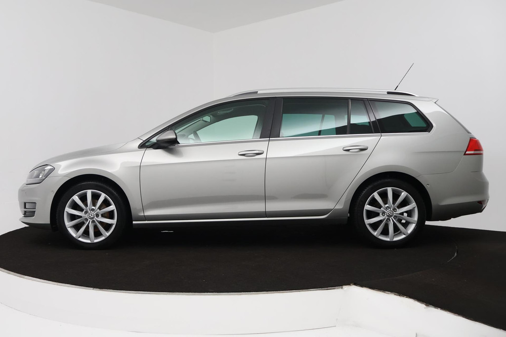 Volkswagen Golf 1.4 TSI Business Edition R Connected (NAVIGATIE, PARKEERSENSOREN, STOELVERWARMING, LED) 46477465-1.jpg | Autocentrum Brabant Breda