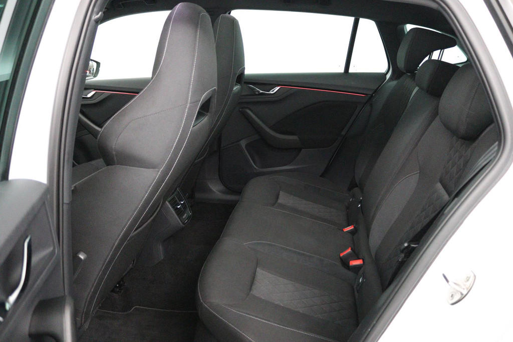 Škoda Scala 1.0 TSI Sport Business (STOELVERWARMING, CRUISE CONTROL, PARKEERSENSOREN, NAVIGATIE, AUTOMAAT) 46584986-10.jpg | Autocentrum Brabant Breda