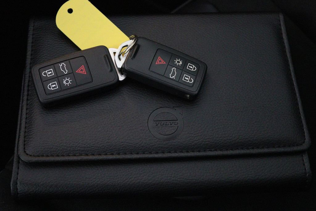 Volvo V40 1.5 T3 Polar+ Sport (PANORAMADAK, CAMERA, NAVIGATIE, STOELVERWARMING, PARKEERSENSOREN, CRUISE CONTROL, NL-AUTO) 46587854-21.jpg | Autocentrum Brabant Breda