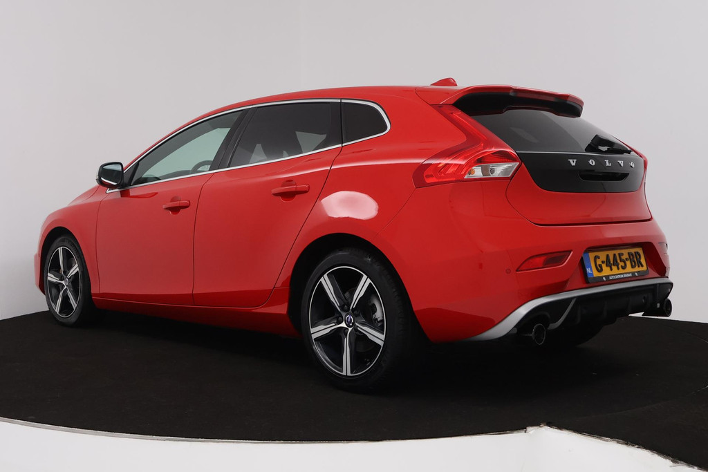 Volvo V40 1.5 T3 Polar+ Sport (PANORAMADAK, CAMERA, NAVIGATIE, STOELVERWARMING, PARKEERSENSOREN, CRUISE CONTROL, NL-AUTO) 46587854-4.jpg | Autocentrum Brabant Breda