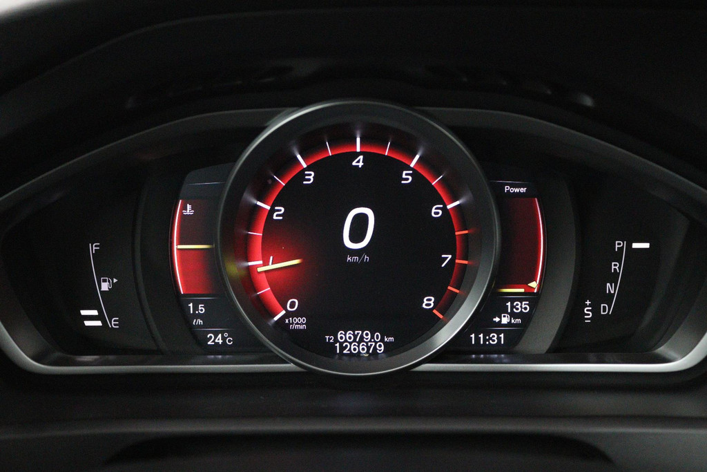 Volvo V40 1.5 T3 Polar+ Sport (PANORAMADAK, CAMERA, NAVIGATIE, STOELVERWARMING, PARKEERSENSOREN, CRUISE CONTROL, NL-AUTO) 46587854-5.jpg | Autocentrum Brabant Breda