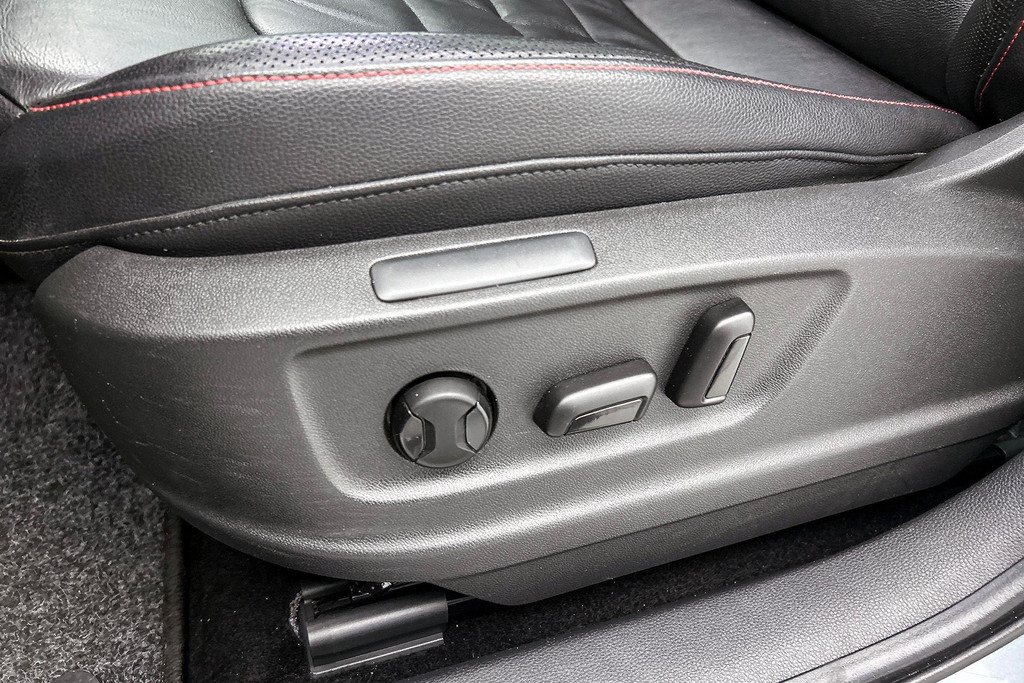 SEAT Ateca 1.5 TSI FR Business Intense Automaat (PANORAMADAK, DIGITALE COCKPIT, BEATS AUDIO, 1e EIGENAAR, GOED ONDERHOUDEN) 46688407-16.jpg | Autocentrum Brabant Breda