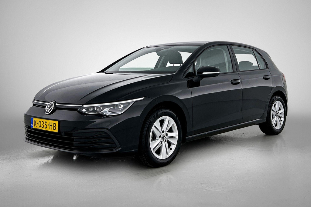 Volkswagen Golf 1.0 eTSI Comfortline Automaat (SFEERVERLICHTING, DIGITALE COCKPIT, CAMERA, CARPLAY, MASSAGE STOELEN, 1e EIGENAAR) 46689022-0.jpg | Autocentrum Brabant Breda