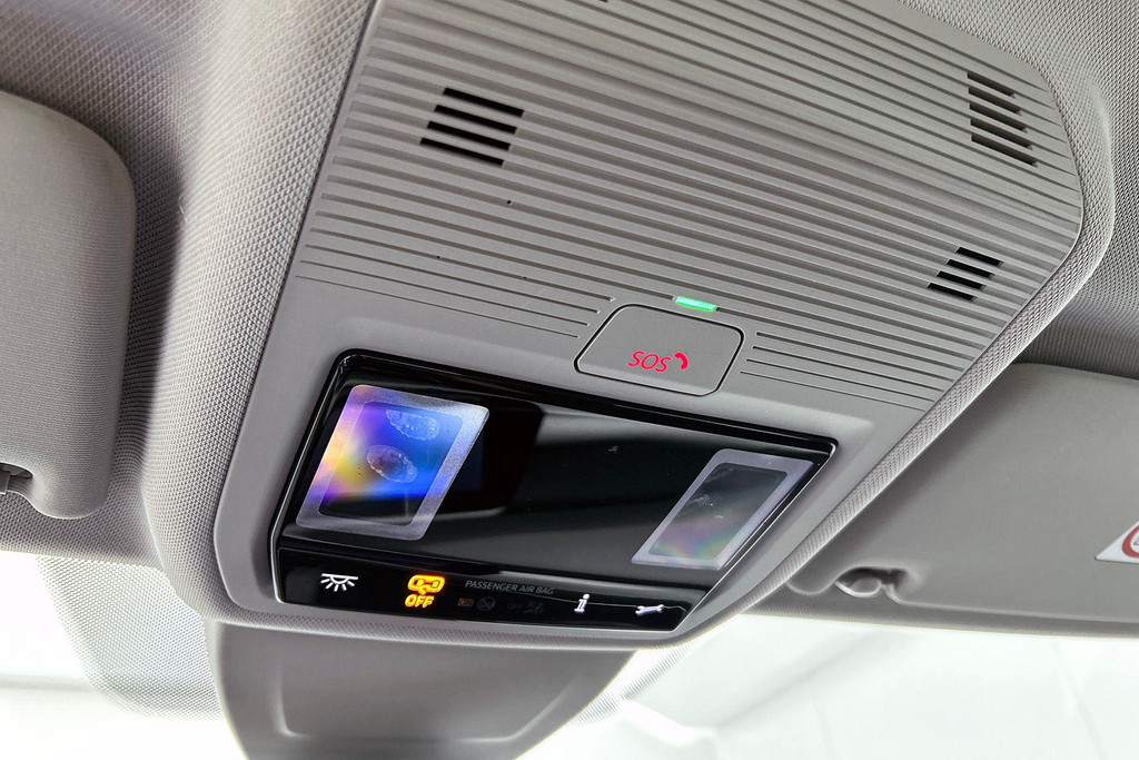 Volkswagen Golf 1.0 eTSI Comfortline Automaat (SFEERVERLICHTING, DIGITALE COCKPIT, CAMERA, CARPLAY, MASSAGE STOELEN, 1e EIGENAAR) 46689022-12.jpg | Autocentrum Brabant Breda