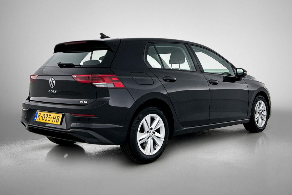 Volkswagen Golf 1.0 eTSI Comfortline Automaat (SFEERVERLICHTING, DIGITALE COCKPIT, CAMERA, CARPLAY, MASSAGE STOELEN, 1e EIGENAAR) 46689022-16.jpg | Autocentrum Brabant Breda