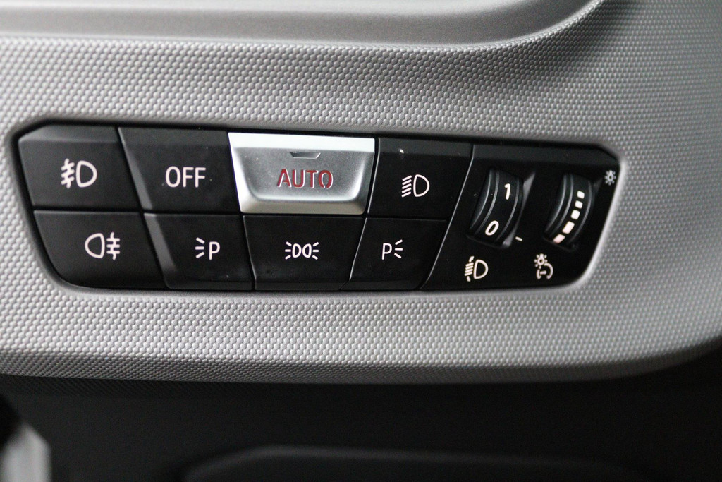 BMW 2 Serie Gran Coupé 218i Executive Edition (PARKEERSENSOREN, CRUISE CONTROL, NAVIGATIE, DIGITAAL DASHBOARD, NL-AUTO) 46689782-11.jpg | Autocentrum Brabant Breda