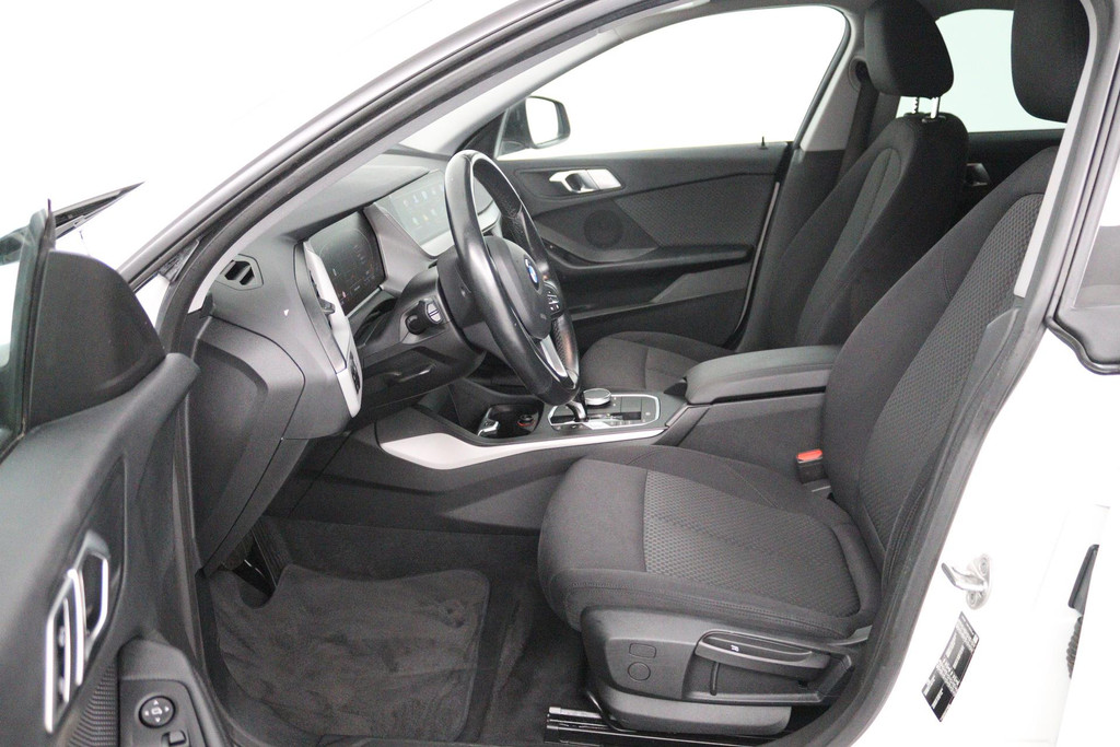 BMW 2 Serie Gran Coupé 218i Executive Edition (PARKEERSENSOREN, CRUISE CONTROL, NAVIGATIE, DIGITAAL DASHBOARD, NL-AUTO) 46689782-22.jpg | Autocentrum Brabant Breda