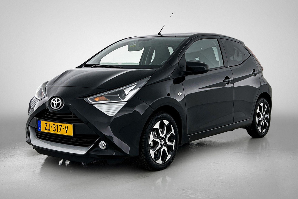 Toyota Aygo 1.0 VVT-i x-joy(NL-auto, Goed OnderH, Automatische Airco, Camera, Parkeersensoren, Etc) 46716860-0.jpg | Autocentrum Brabant Breda