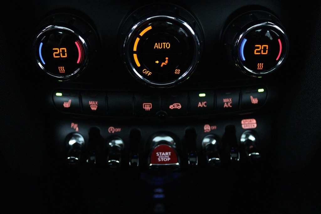 MINI Mini 1.5 Cooper Camden Plus Edition (PANORAMADAK, ACHTERUITRIJCAMERA, HEAD-UP, H&K AUDIO, SFEERVERLICHTING, STOELVERWARMING) 46723122-15.jpg | Autocentrum Brabant Breda