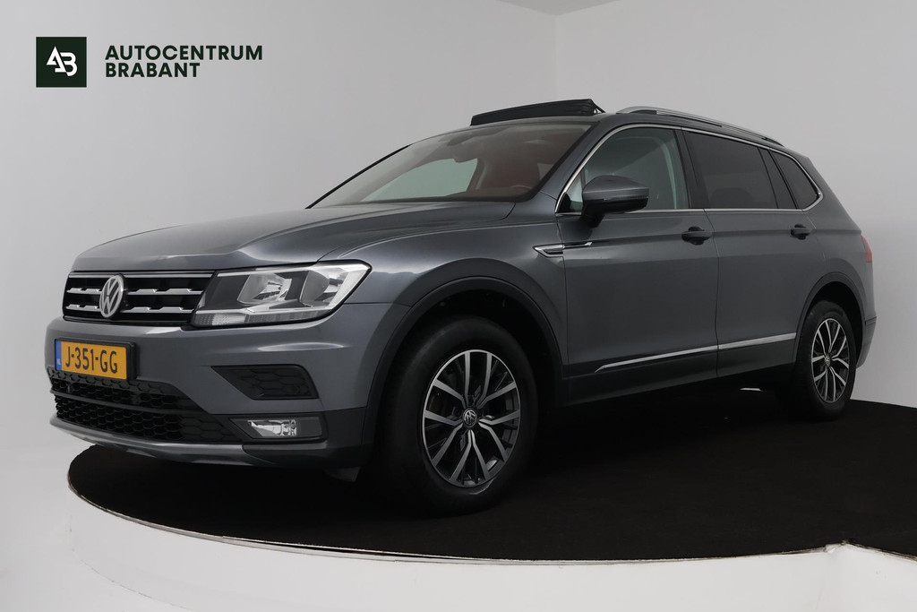 Volkswagen Tiguan Allspace 1.5 TSI Comfortline Business 7p. (PANORAMADAK, TREKHAAK, PARKEERSENSOREN, STOELVERWARMING, CARPLAY) 47063905-0.jpg | Autocentrum Brabant Breda