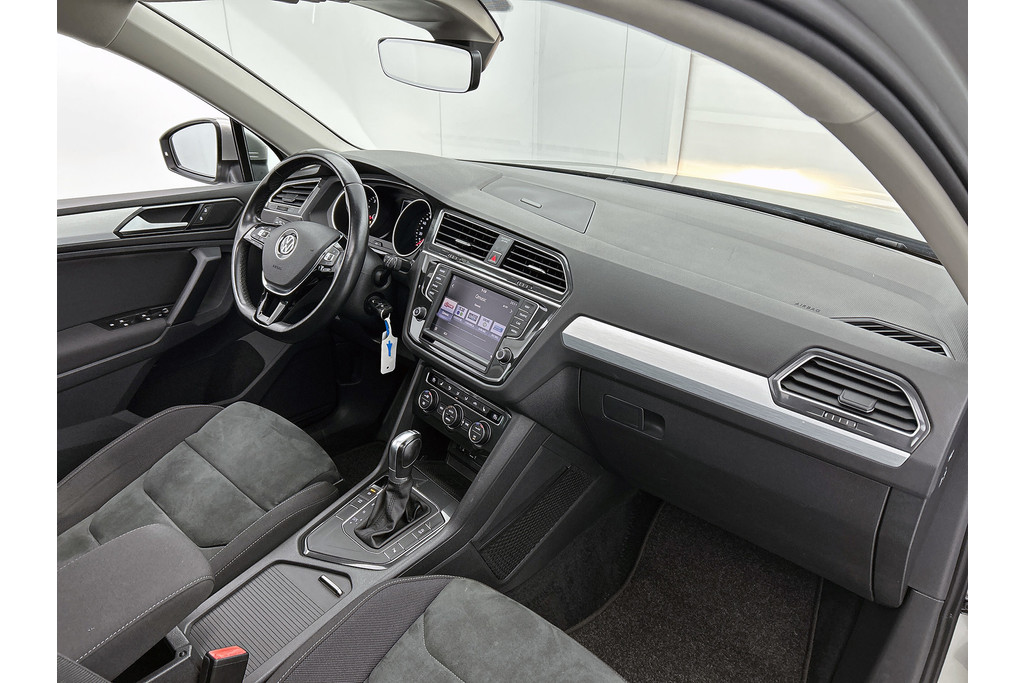 Volkswagen Tiguan 1.4 TSI ACT Comfortline | 150PK | PANO | 1e eigenaar | NL-Auto | Massage | StoelverW | ETC 47175845-13.jpg | Autocentrum Brabant Breda