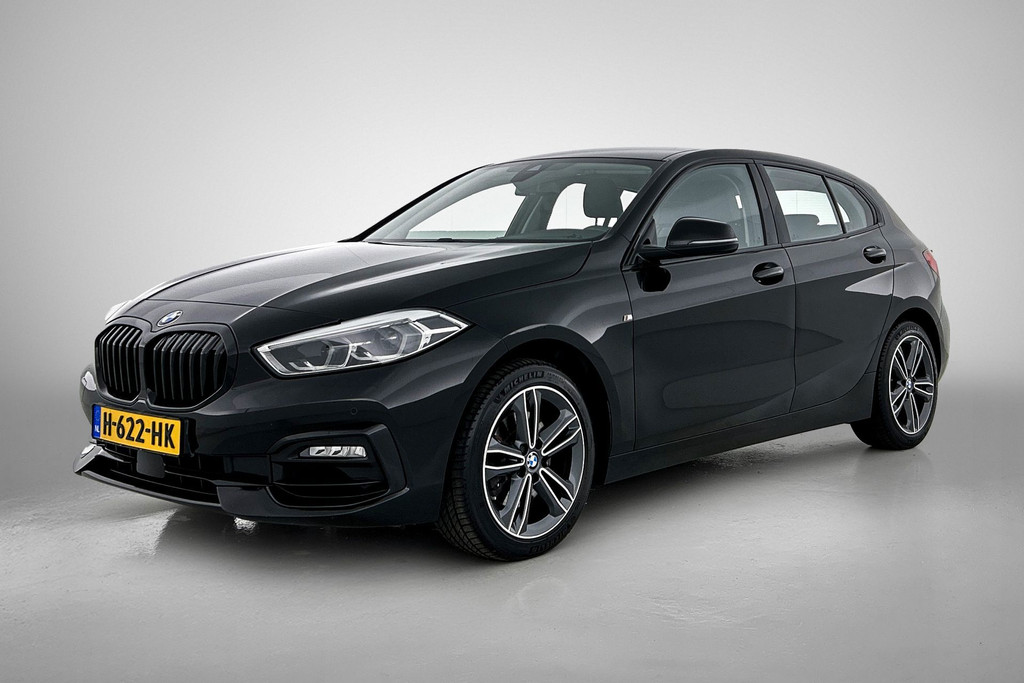 BMW 1-serie 118i Executive Edition Sport (NAVIGATIE, LED, SPORTSTOELEN, PDC, GOED ONDERHOUDEN) 47357482-0.jpg | Autocentrum Brabant Breda