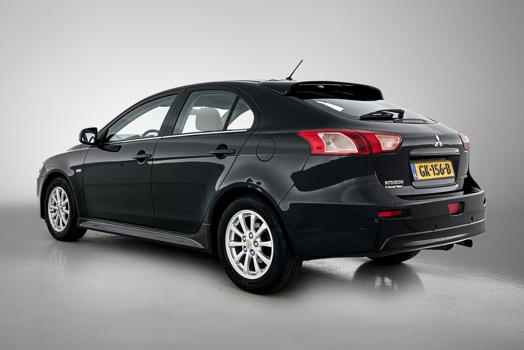 Mitsubishi Lancer Sportback 1.6 Limited Edition(NL-auto, Zeer goed OnderH, Parkeersensoren, Etc) 47367518-5.jpg | Autocentrum Brabant Breda