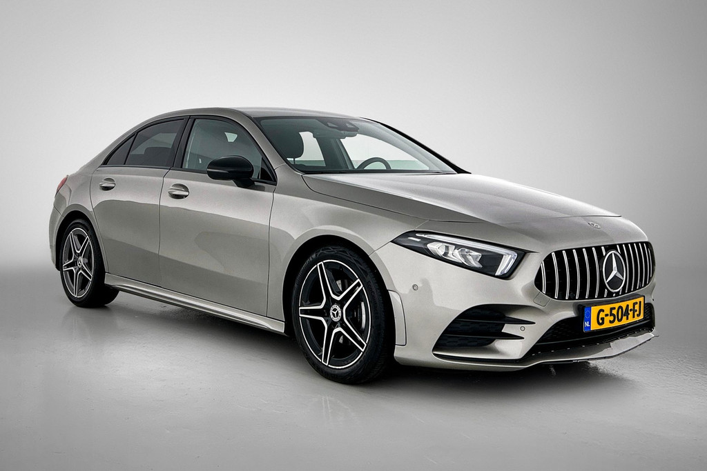 Mercedes-Benz A-Klasse 200 Business Solution AMG(NL-auto, Dealer onderhoud, Trekhaak, Navi, Camera, StoelV, Etc) 47401230-11.jpg | Autocentrum Brabant Breda