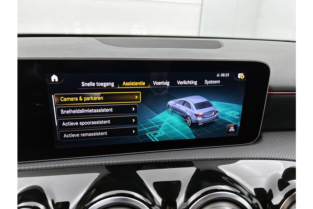 Mercedes-Benz A-Klasse 200 Business Solution AMG(NL-auto, Dealer onderhoud, Trekhaak, Navi, Camera, StoelV, Etc) 47401230-18.jpg | Autocentrum Brabant Breda