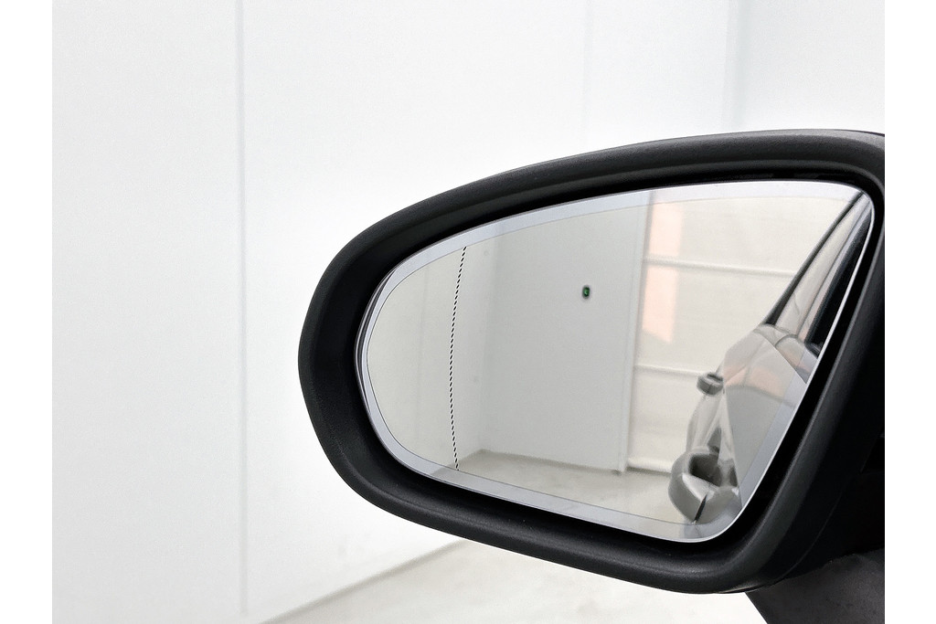 Mercedes-Benz A-Klasse 200 Business Solution AMG(NL-auto, Dealer onderhoud, Trekhaak, Navi, Camera, StoelV, Etc) 47401230-21.jpg | Autocentrum Brabant Breda