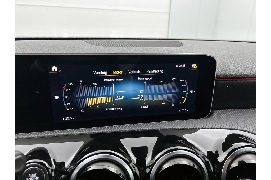 Mercedes-Benz A-Klasse 200 Business Solution AMG(NL-auto, Dealer onderhoud, Trekhaak, Navi, Camera, StoelV, Etc) 47401230-25.jpg | Autocentrum Brabant Breda