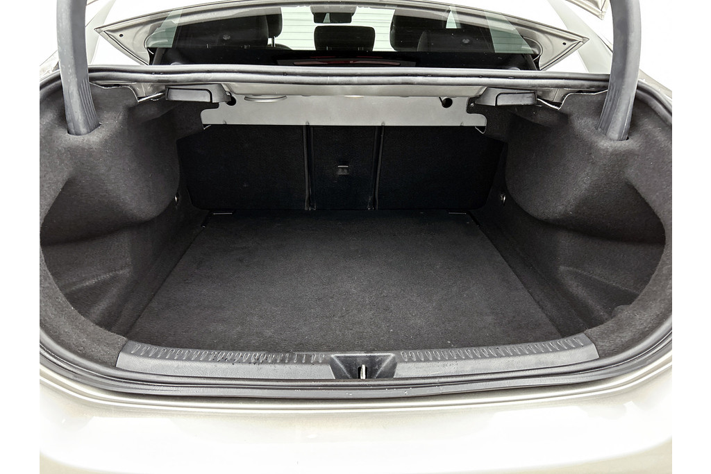 Mercedes-Benz A-Klasse 200 Business Solution AMG(NL-auto, Dealer onderhoud, Trekhaak, Navi, Camera, StoelV, Etc) 47401230-32.jpg | Autocentrum Brabant Breda